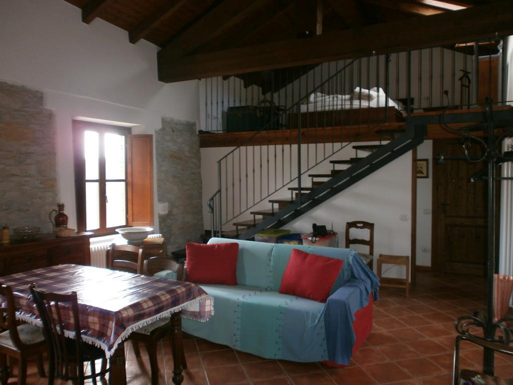 Bed and Breakfast I Poggi Di Grace à Fivizzano Chambre photo