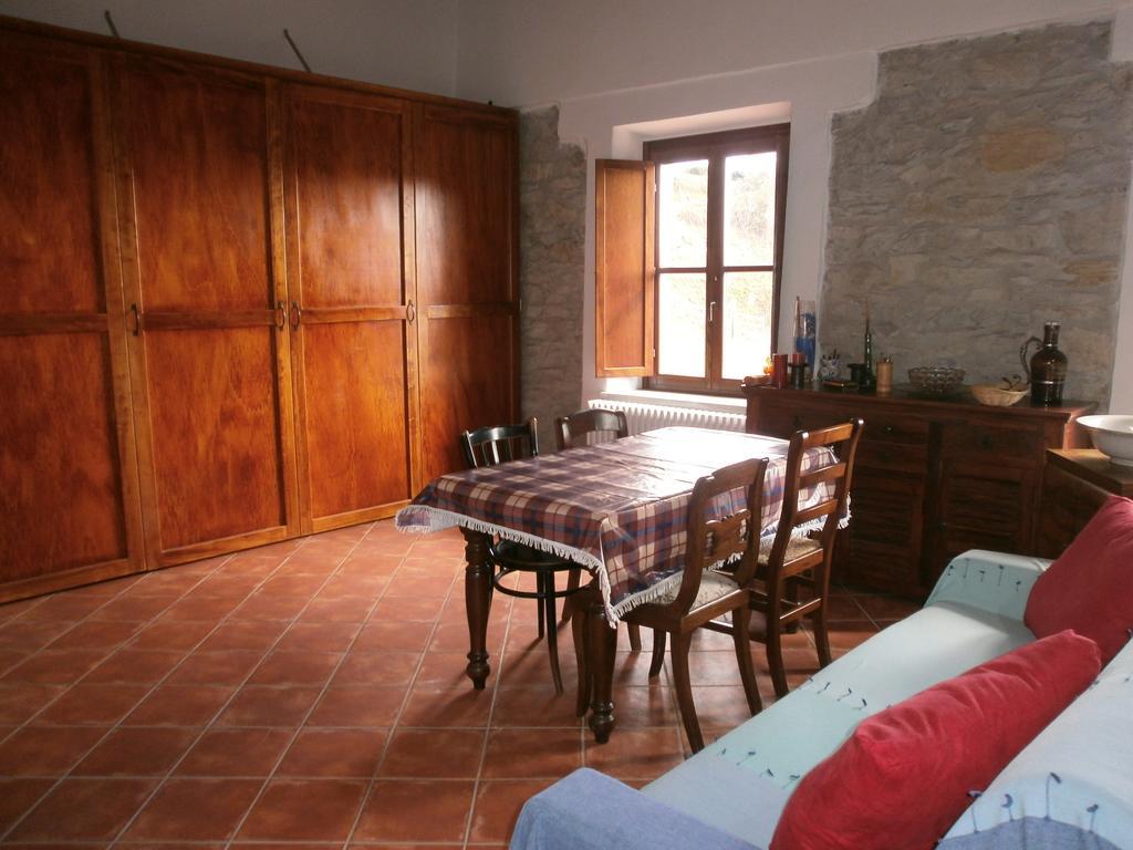 Bed and Breakfast I Poggi Di Grace à Fivizzano Chambre photo